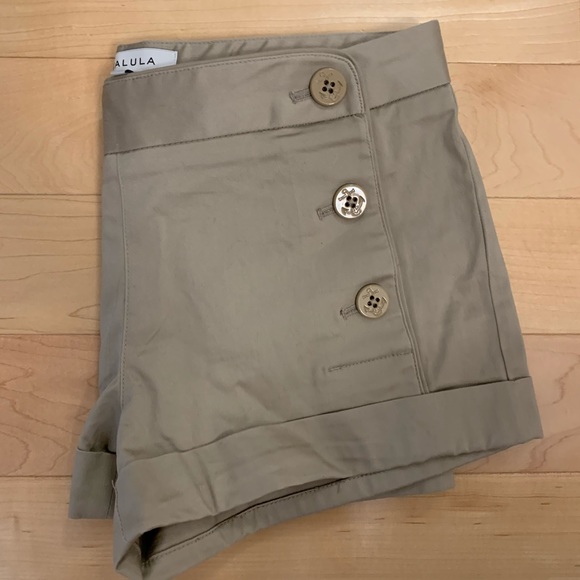 Aritzia Talula shorts - Picture 4 of 5